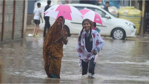 MP Weather: इंदौर भोपाल में मानसून ब्रेक रद्द, आज इन जिलों में भारी बारिश का अलर्ट, जानें अपने जिले का हाल