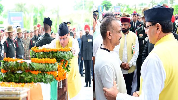 देहरादून पहुंचा शहीद कैप्टन दीपक सिंह का पार्थिव शरीर,भारत माता की जय,पाकिस्तान मुर्दाबाद के लगे नारे