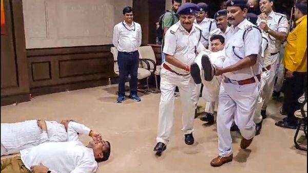 मानसून मध्य बिंदु विश्लेषण: भारत के 25% क्षेत्रों में वर्षा की कमी