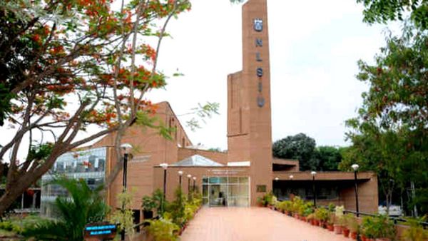 NIRF Ranking 2024: बेंगलुरु का नेशनल स्कूल ऑफ लॉ नंबर वन, जानिए रैंकिंग में और कौन से संस्थान हैं?