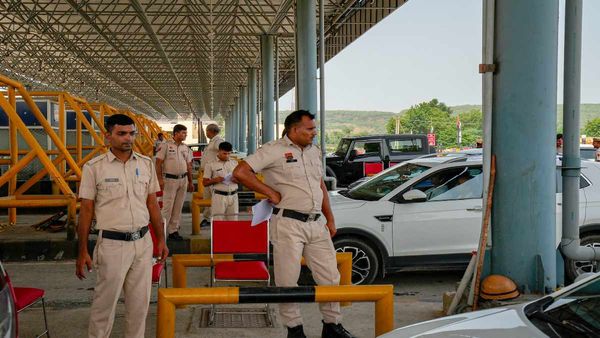 E-Detection System: हाईवे पर गाड़ी चलाने से पहले अलर्ट, ऐसे करें सफर, नहीं तो ई-चालान से बचना होगा मुश्किल