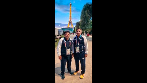 तैराकी स्टार मार्चैंड, लेडेकी को पेरिस ओलंपिक समापन समारोह के लिए ध्वजवाहक नियुक्त किया गया