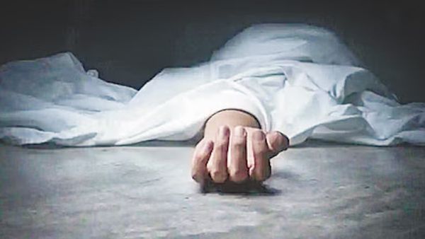 West Bengal: कोलकाता के बाद मुर्शिदाबाद के हॉस्टल में मिला फार्मेसी स्टूडेंट का शव, मचा हड़कंप!