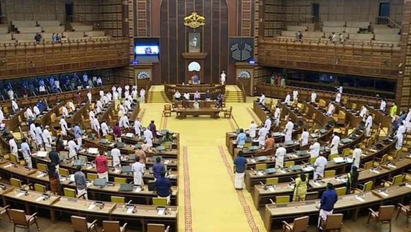 केरल में जस्टिस हेमा आयोग की रिपोर्ट पर सियासत, विपक्ष का तीखा हमला, संस्कृति मंत्री के इस्तीफे की मांग