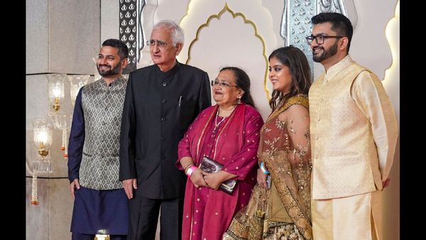 सलमान खुर्शीद ने भारतीय मुसलमानों के लिए बांग्लादेश जैसी स्थिति की चेतावनी दी