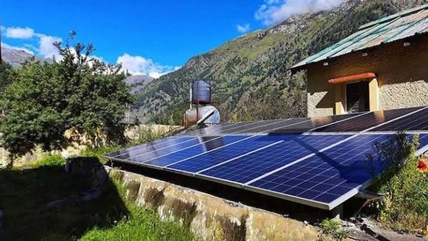 Uttarakhand news: उत्तरकाशी का ये गांव बन रहा पहला सोलर विलेज, मुफ्त बिजली के साथ जानिए क्या मिलेंगी सुविधाएं