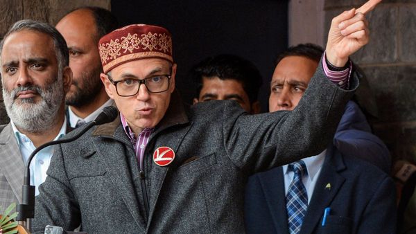 J&K Election: अफजल गुरु पर क्या बोल गए उमर अब्दुल्ला, जो भड़क उठी भाजपा, पढ़िए नेताओं के बयान