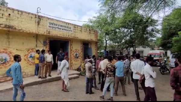 AshokNagar News: निर्माणाधीन प्रधानमंत्री आवास की चौखट में आया करंट, बेटी को बचाने में मां की भी मौत