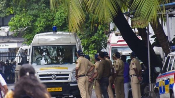 Badlapur encounter cंase: अक्षय शिंदे के पिता को बेटे का शव दफनाने के लिए नहीं मिली जगह, पहुंचे कोर्ट