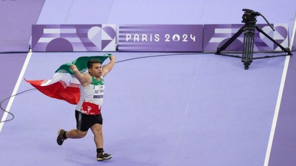 धर्म को खेल के बीच में लाना पड़ा भारी, जानिए झण्डे में क्या था जिसके कारण ईरान से छीना गया गोल्ड मेडल