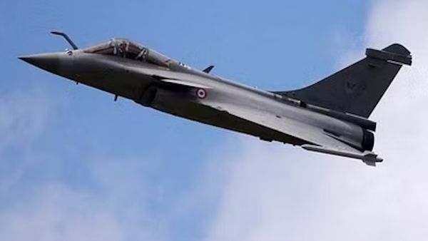 नोएडा में Dassault Aviation बनाएगा MRO हब, मिराज, राफेल जैसे विमानों की होगी मरम्मत
