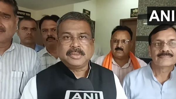 अनिल विज के दावे पर बोले धर्मेंद्र प्रधान, नायब सिंह सैनी हैं बीजेपी के सीएम फेस