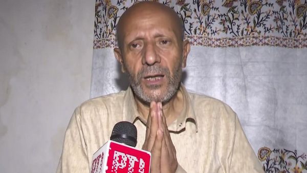 Engineer Rashid Car Attack: जम्मू-कश्मीर में इंजीनियर राशिद की कार पर हमला, हमलावर पूर्व सहयोगी!