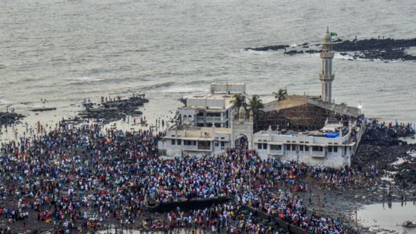 Haji Ali Dargah: मुंबई की 