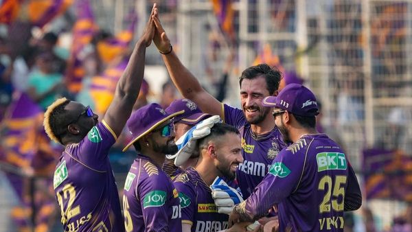 IPL 2025: KKR से बाहर हो सकते हैं ये स्टार क्रिकेटर, फ्रेंचाइजी पर भारी पड़े महंगे खिलाड़ी