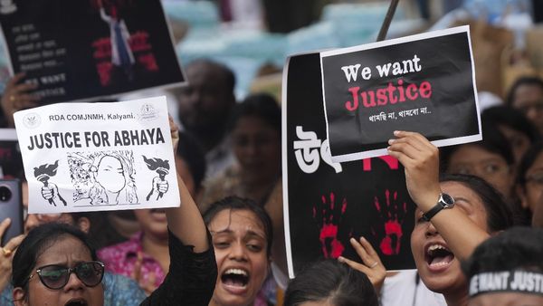 Kolkata Case: 'ममता सरकार को बदनाम करने का ड्रामा', जूनियर डॉक्टरों के आंदोलन पर TMC मंत्री