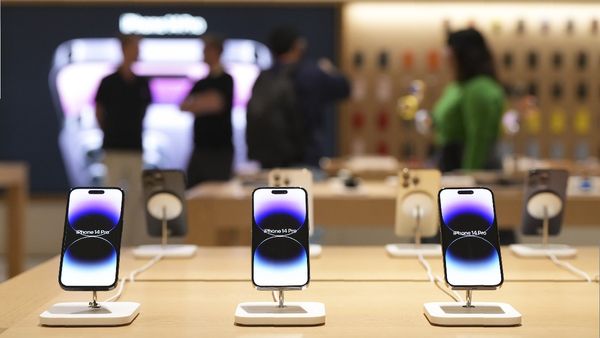 मोबाइल फोन इस्तेमाल को लेकर बड़ी खबर! ब्रेन कैंसर से लिंक नहीं- WHO