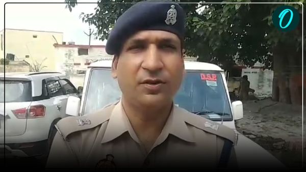 Bhadohi News: सुबह पूजा करने हनुमान मंदिर पहुंचे ग्रामीण,  इस हालत में मिले पुजारी, बुलाई गई पुलिस