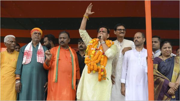 आदिवासी धर्म परिवर्तन-घुपैठिए पर सांसद रवि किशन ने हेमंत को घेरा, कहा- BJP को आने दीजिए खदेड़ कर रख देंगे