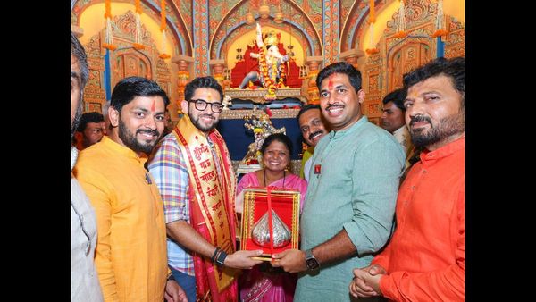 राजनीतिक विवाद के बीच राहुल गांधी के खिलाफ इनाम की पेशकश करने पर शिवसेना विधायक पर मामला दर्ज