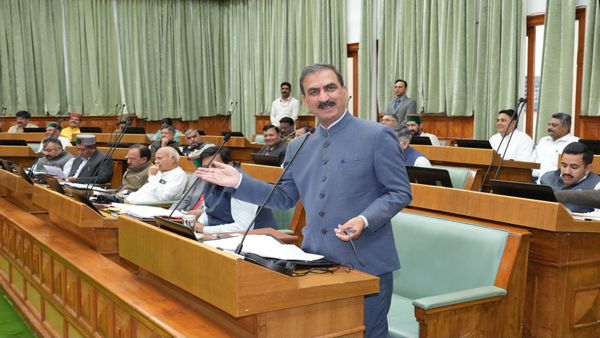 हिमाचल प्रदेश में दल बदलने वाले विधायकों को नहीं मिलेगी पेंशन, सुक्खू सरकार ने पेश किया नया विधेयक