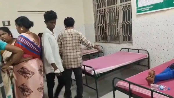 तमिलनाडु में DMK के कार्यक्रम में बिरयानी की दावत, 100 से अधिक लोगों की बिगड़ी तबीयत, बच्चे भी शामिल