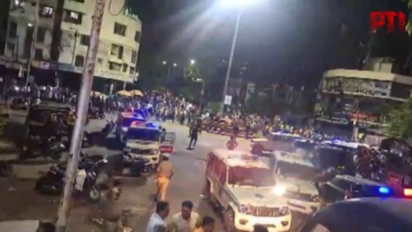 Surat Tension: सूरत में गणेशोत्सव के दौरान पथराव-तोड़फोड़, अराजक तत्वों की गिरफ्तारी, तनाव में शहर