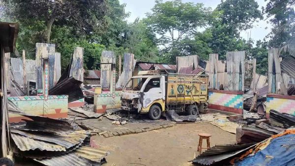 त्रिपुरा में देवी काली की मूर्ति को क्षतिग्रस्त करने पर बवाल, घरों में आग लगाने वालों के खिलाफ एक्शन की मांग