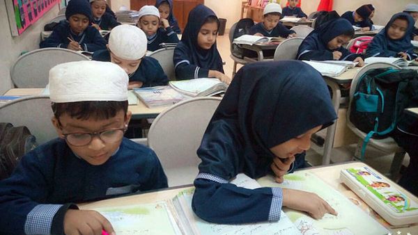 कर्नाटक में ऊर्दू भाषा को लेकर बवाल: BJP ने पूछे कई सवाल, कई कन्नड़ ग्रुप ने किया विरोध