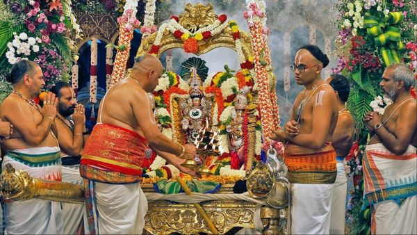 'सुप्रीम कोर्ट को तिरुपति लड्डू में मिलावट के आरोपों पर संज्ञान लेना चाहिए', VHP की अपील