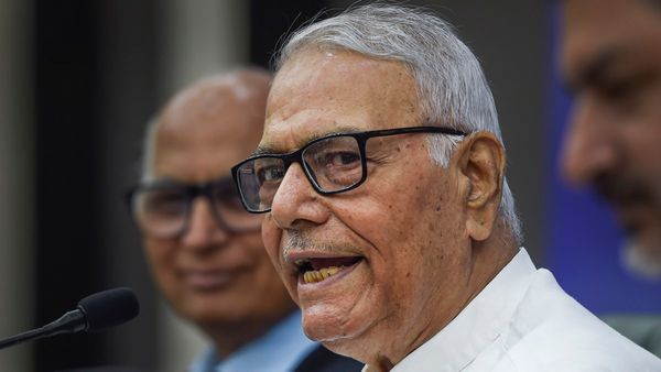 Jharkhand Election 2024: यशवंत सिन्हा की नई 'अटल' पार्टी और बगावत का रास्ता, कैसे BJP की बढ़ाएगा मुश्किलें?