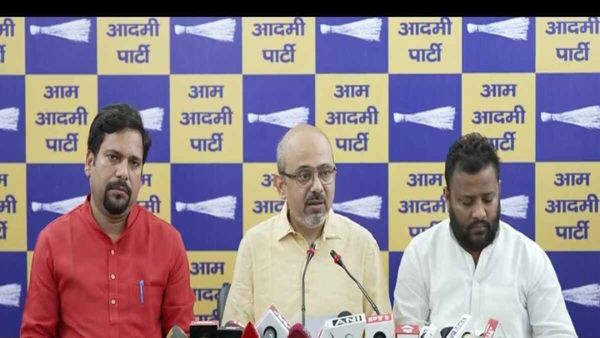 AAP विधायकों को नहीं मिला LG से मिलने का समय, दिलिप पांडे ने साधा निशाना, कहा- बीजेपी बेनकाब हो गई