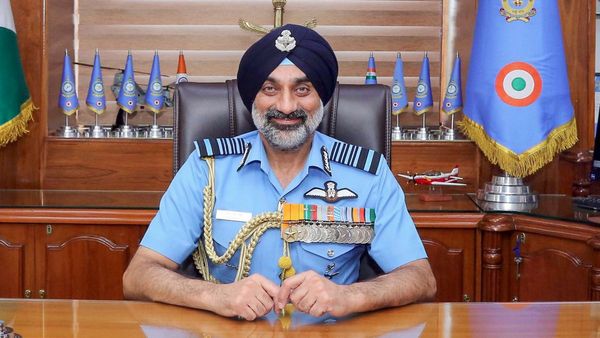 एयर चीफ मार्शल एपी सिंह ने नए वायुसेना प्रमुख के रूप में कार्यभार संभाला,जानिए खास बातें