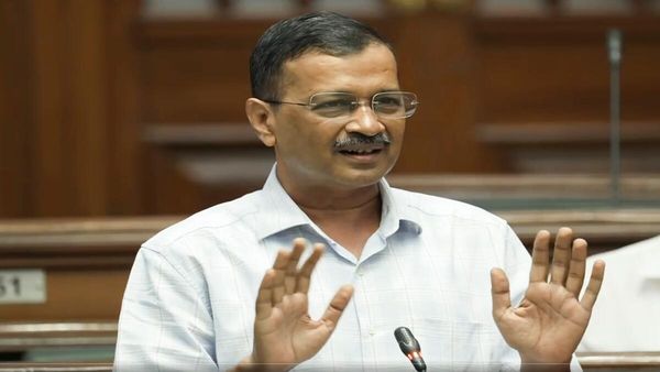 अरविंद केजरीवाल ने डोडा सीट से विजयी हुए AAP उम्मीदवार मेहराज मलिक को Video Call कर बधाई दी