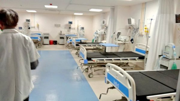 Gujarat: राजकोट के अस्पताल में 350 नेत्र रोगियों को बिना सहमति के बनाया भाजपा का सदस्य, पंजीकरण पर हुआ हंगामा