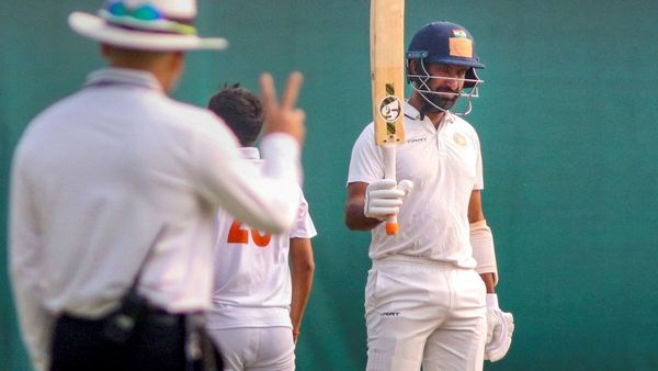 चेतेश्वर पुजारा ने ठोकी ऑस्ट्रेलिया दौरे पर वापसी की दावेदारी, 18वां दोहरा शतक जड़ बनाया बड़ा रिकॉर्ड