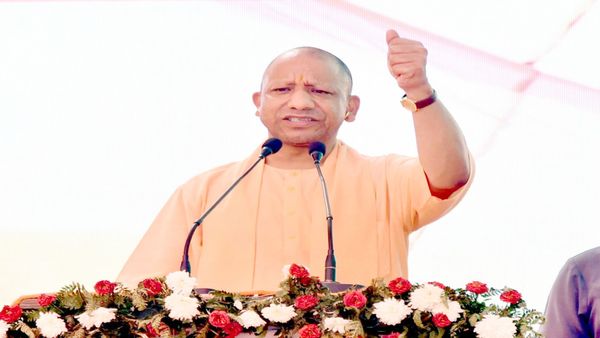 'कानून हाथ में लेने की हिम्मत मत करना', धर्म के नाम पर तोड़फोड़ करने वालों को CM योगी की चेतावनी