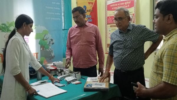 Gaya News: CS और DPM अचानक पहुंचे टिकारी अनुमंडलीय अस्पताल, इमरजेंसी रूम में दिखी बड़ी लापरवाही