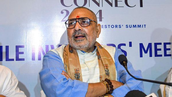 'झारखंड में आदिवासी आबादी घटी, रोहिंग्या बढ़ी', चुनाव के बीच गिरिराज सिंह ने उठाई NRC लागू करने की मांग