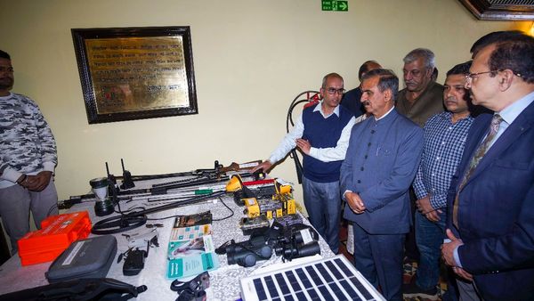 हिमाचल सरकार का बड़ा ऐलान, दिवाली से पहले कर्मचारियों को देगी वेतन और पेंशन, करेगी बकाया भुगतान भी