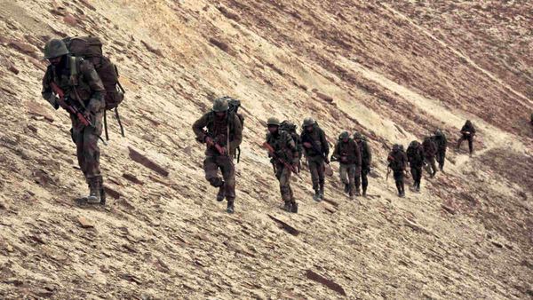 India-China Disengagement: देपसांग-डेमचोक से हटी भारत और चीन की सेनाएं, LAC पर शांति बहाली