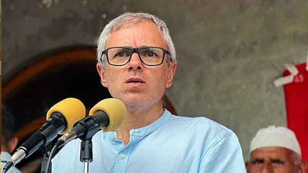 Jammu Kashmir: उमर अब्दुल्ला 16 अक्टूबर को लेंगे CM पद की शपथ, LG ने दिया सरकार बनाने का न्योता