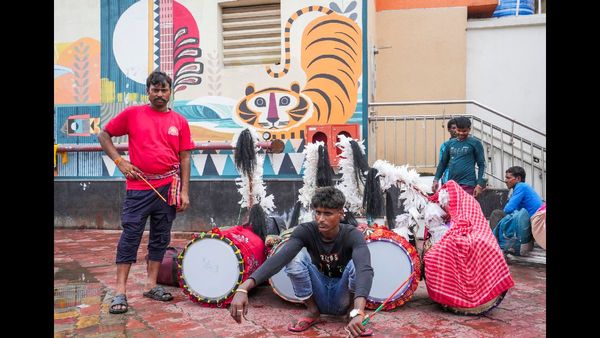 कोलकाता में जूनियर डॉक्टर दुर्गा पूजा पंडालों में अपनी मांगों को उठाएंगे