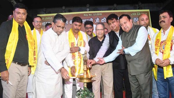 LB Shastri 120th Birth Anniversary: शास्त्री जी के आदर्शों से भटका देश झेल रहा संकट- सांसद अखिलेश प्रसाद सिंह