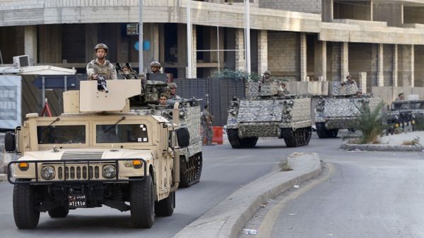 Lebanon Israeli War: 'पीछे हट जाएं', इजराइल की चेतावनियों के बावजूद लेबनान में UNIFIL सैनिक डटे