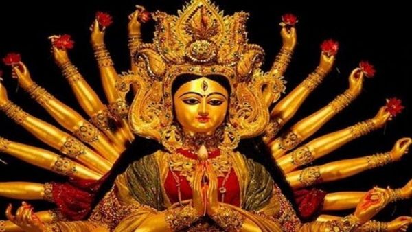 Rajasthan News: शारदीय नवरात्रि के पहले दिन मंदिरों में उमड़े भक्त, शक्तिपीठों में श्रद्धालुओं की भारी भीड़