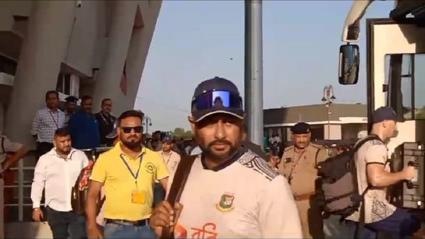 IND vs BAN: बांग्लादेशी टीम मस्जिद में जुमे की नमाज नहीं पढ़ सकी, ग्वालियर के होटल में की इबादत