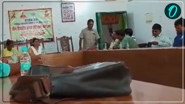 Ballia News: प्रशिक्षण शिविर में नींबू की खेती की जानकारी दे रहा था किसान, अचानक गिरकर हुई मौत, मचा हड़कंप 