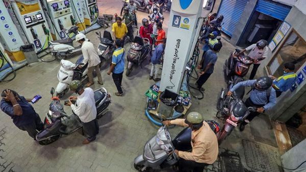 मिजोरम में वाहन मालिकों की अनिश्चतकालीन हड़ताल