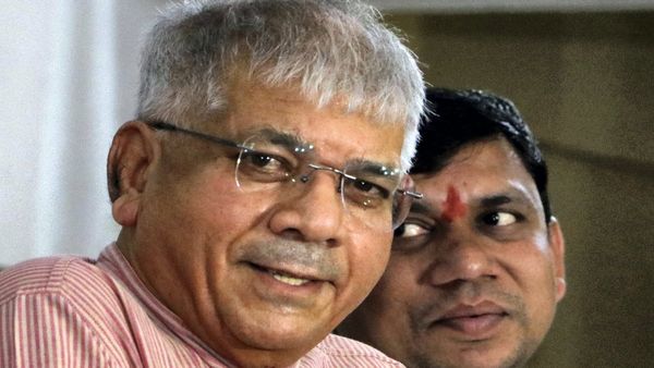 महाराष्‍ट्र चुनाव के लिए प्रकाश अंबेडकर ने वंचित बहुजन आघाड़ी के 16 उम्‍मीदवारों की जारी की चौथी लिस्‍ट